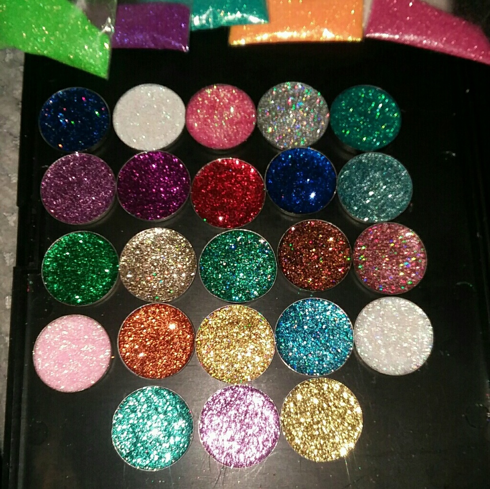 Pressed glitter eyeshadows